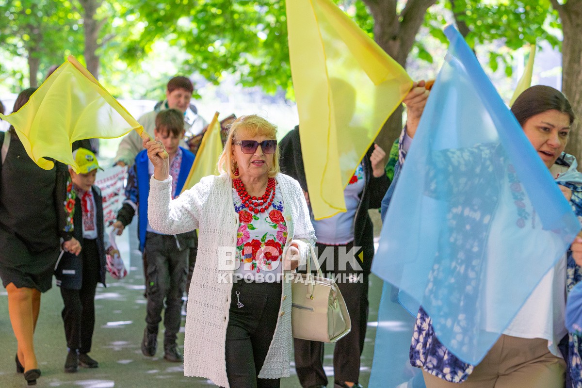 Всесвітній день вишиванки у Світловодську (ФОТО, ВІДЕО)