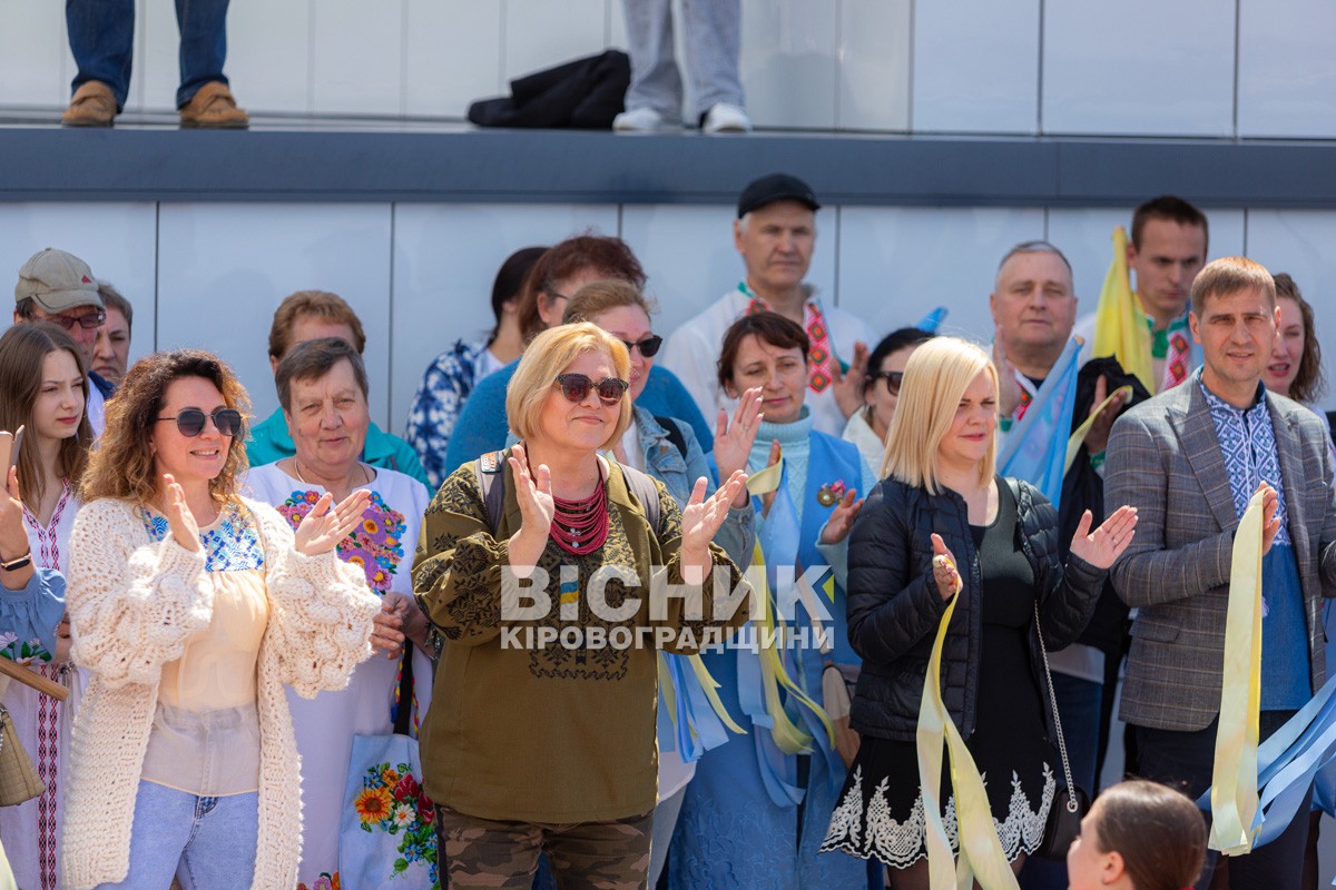 Всесвітній день вишиванки у Світловодську (ФОТО, ВІДЕО)