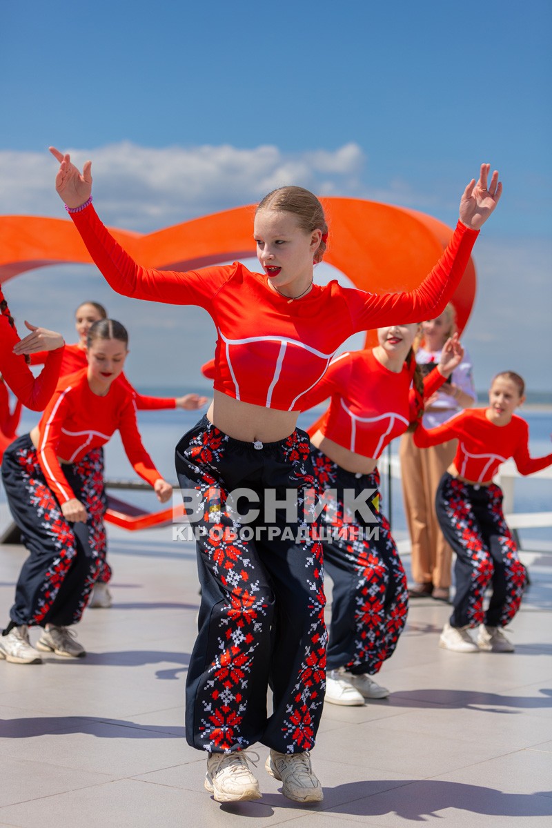 Всесвітній день вишиванки у Світловодську (ФОТО, ВІДЕО)