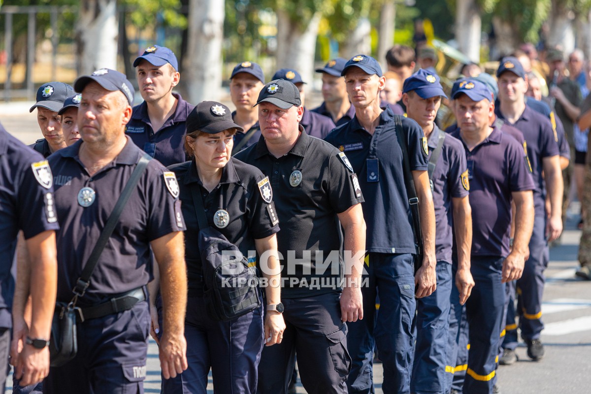 Світловодська громада провела в останню путь захисника України Владислава Чуракова