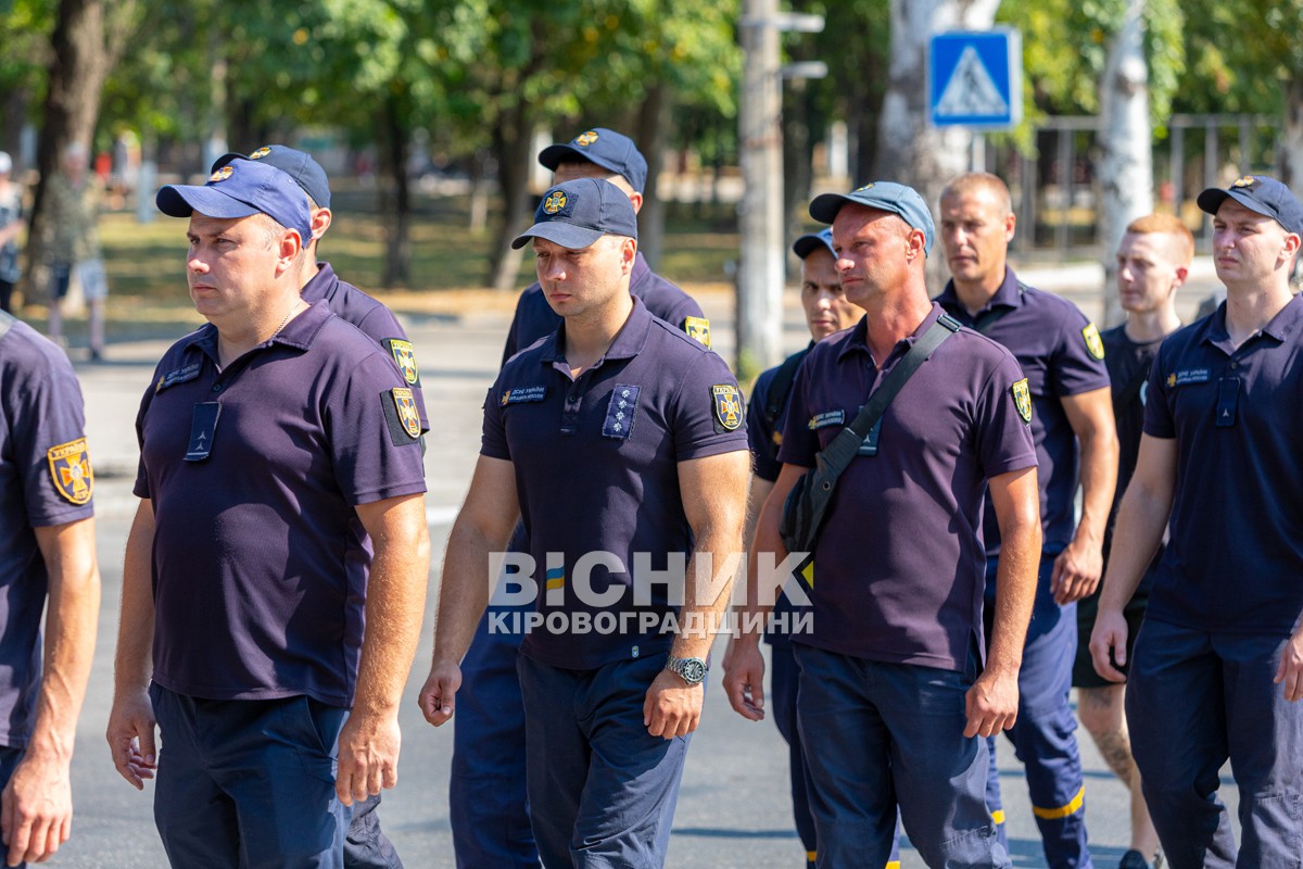 Світловодська громада провела в останню путь захисника України Владислава Чуракова