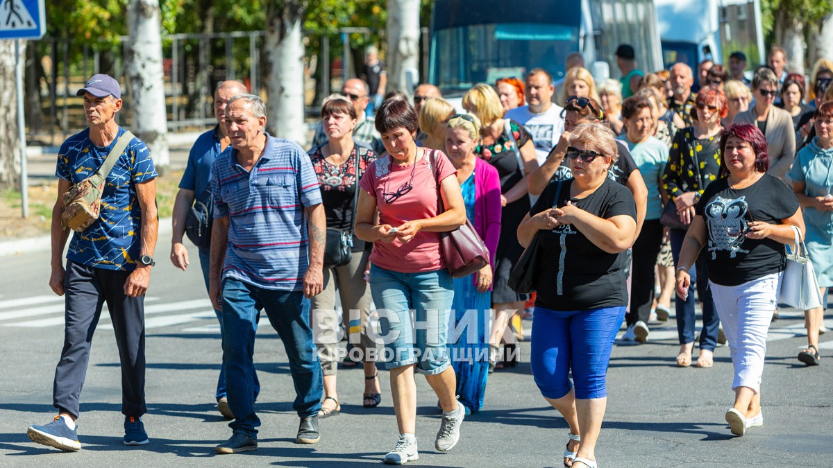 Світловодська громада провела в останню земну дорогу захисника України Володимира Костирю