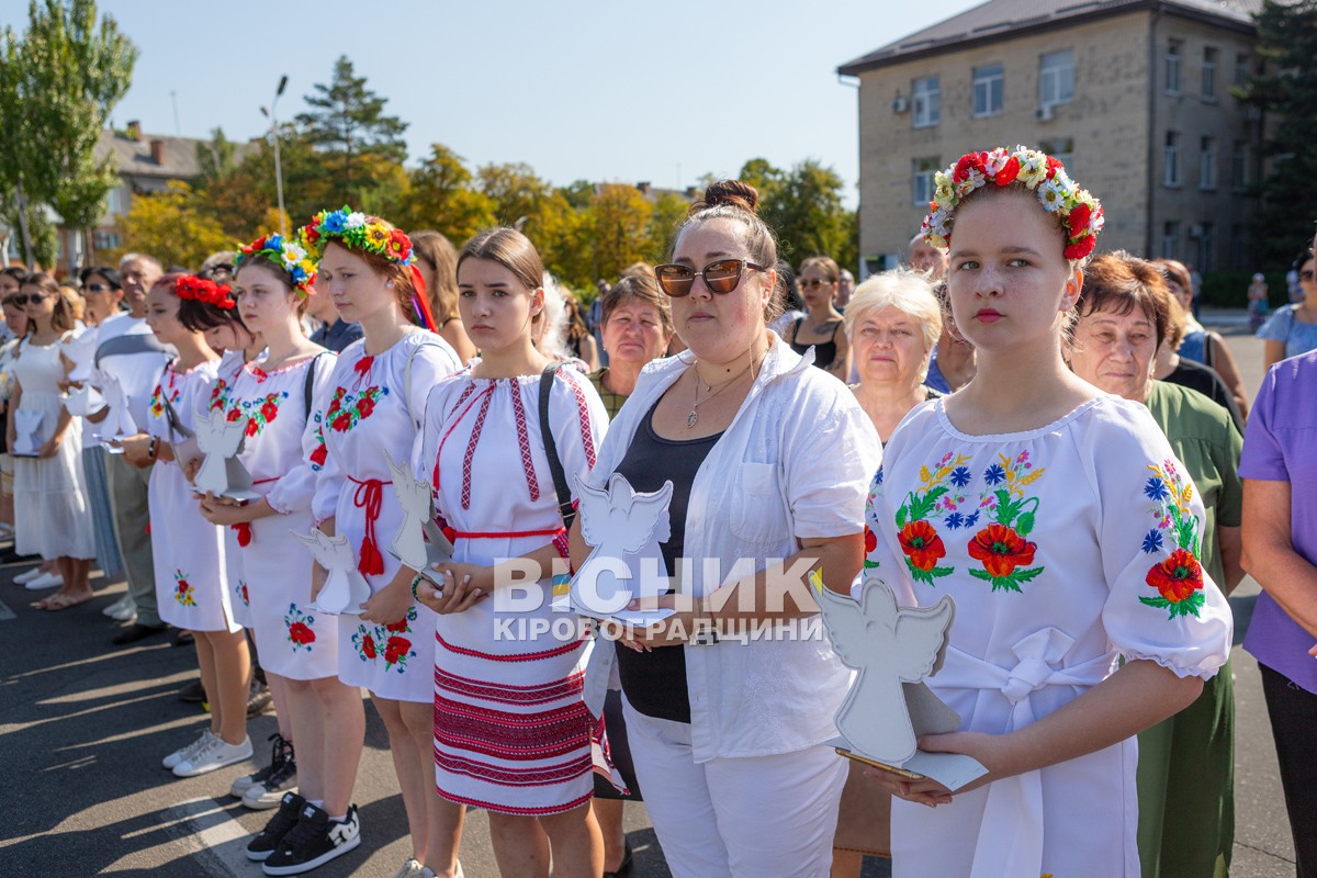 У День Незалежності у Світловодську відкрили алею Слави