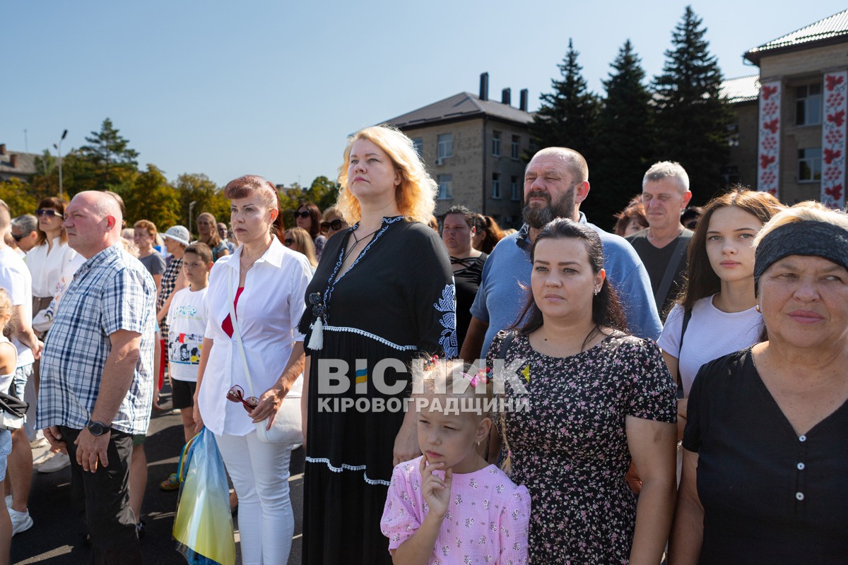 У День Незалежності у Світловодську відкрили алею Слави