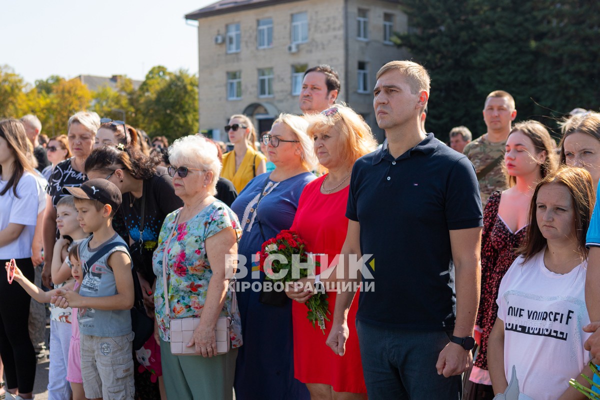 У День Незалежності у Світловодську відкрили алею Слави