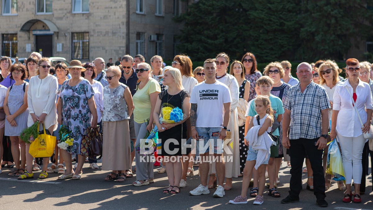 У День Незалежності у Світловодську відкрили алею Слави