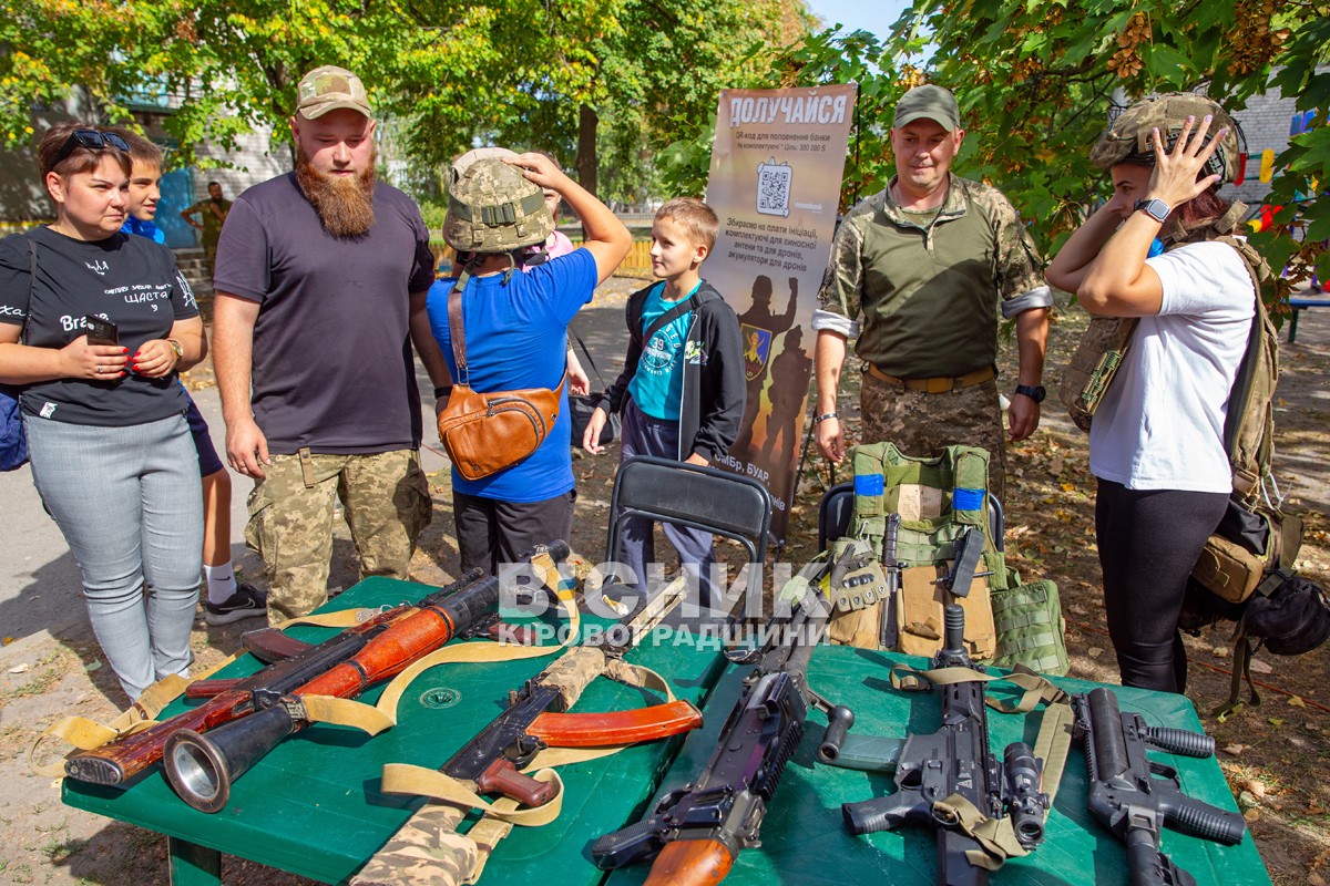 Власівку вітали з днем народження і донейтили на військо