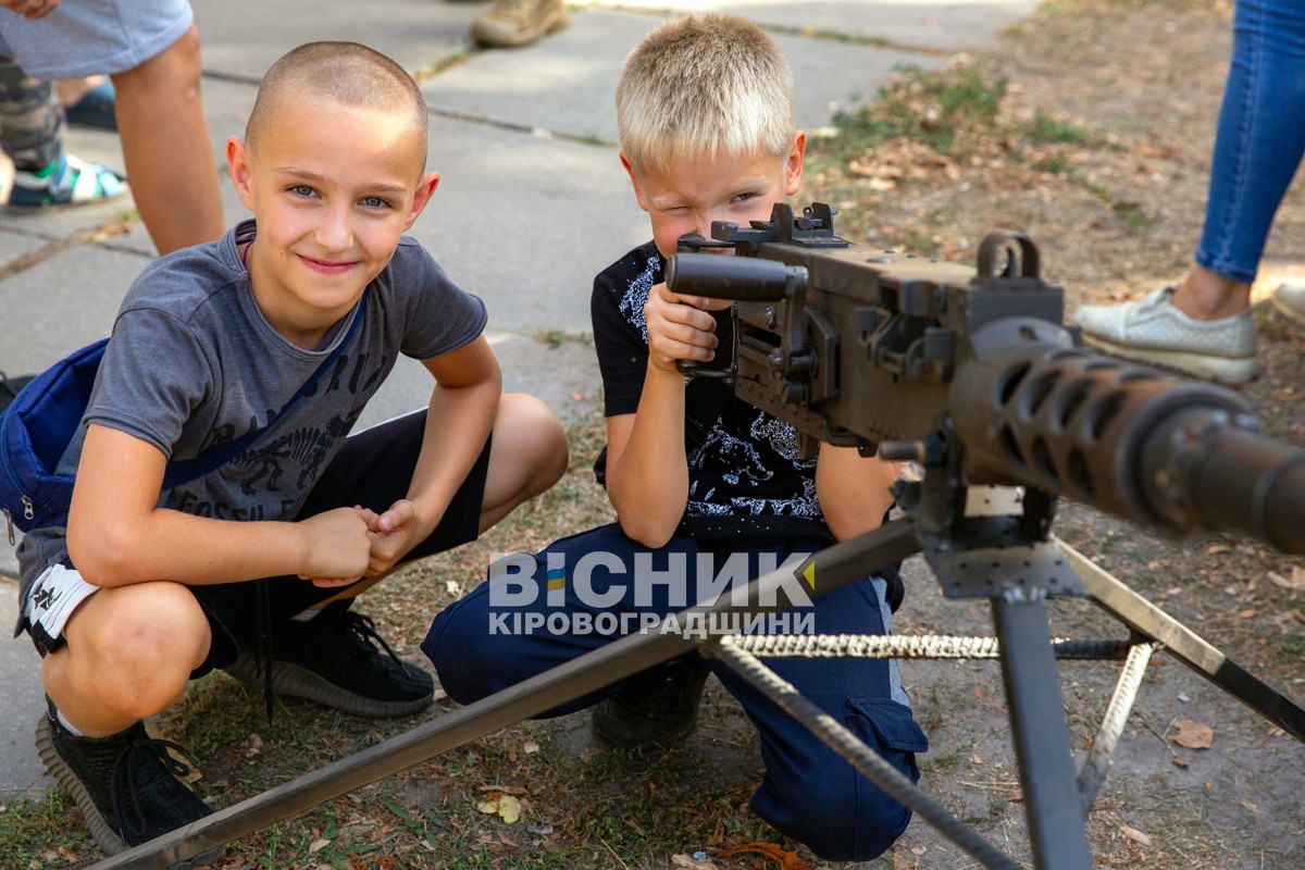 Власівку вітали з днем народження і донейтили на військо