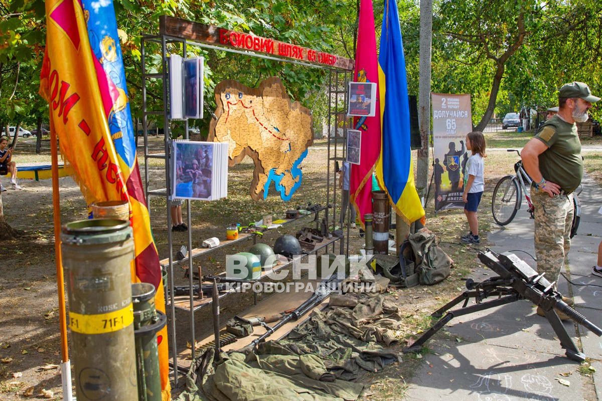 Власівку вітали з днем народження і донейтили на військо