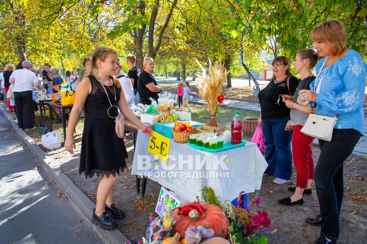 Власівку вітали з днем народження і донейтили на військо