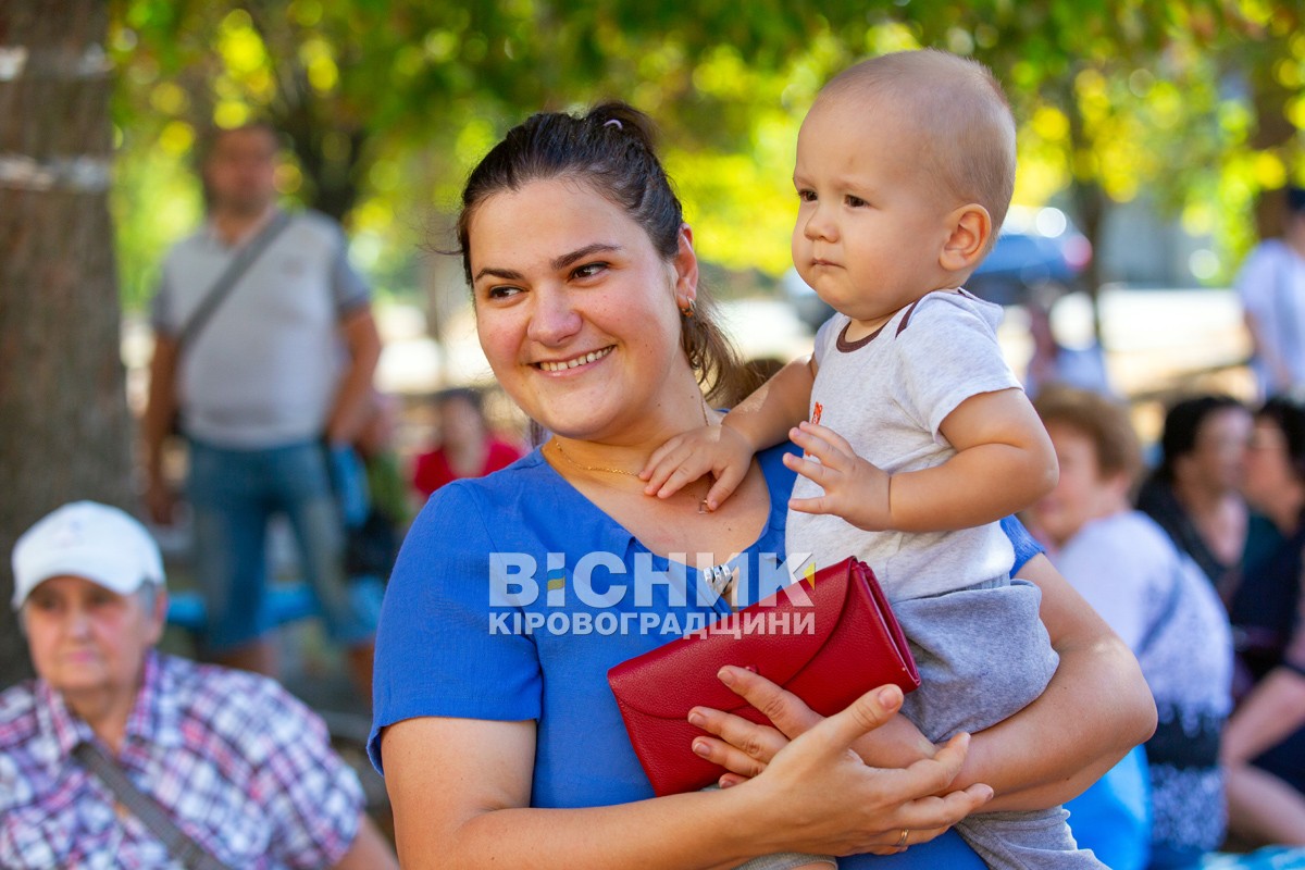 Власівку вітали з днем народження і донейтили на військо