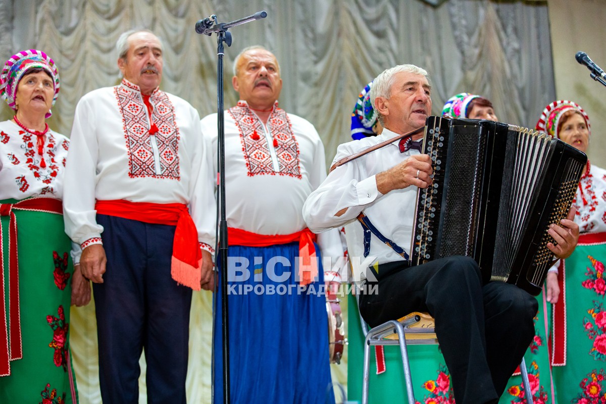 Власівку вітали з днем народження і донейтили на військо