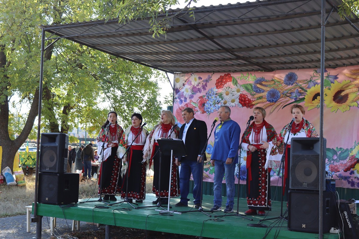 Село Петрове вітали  з днем народження