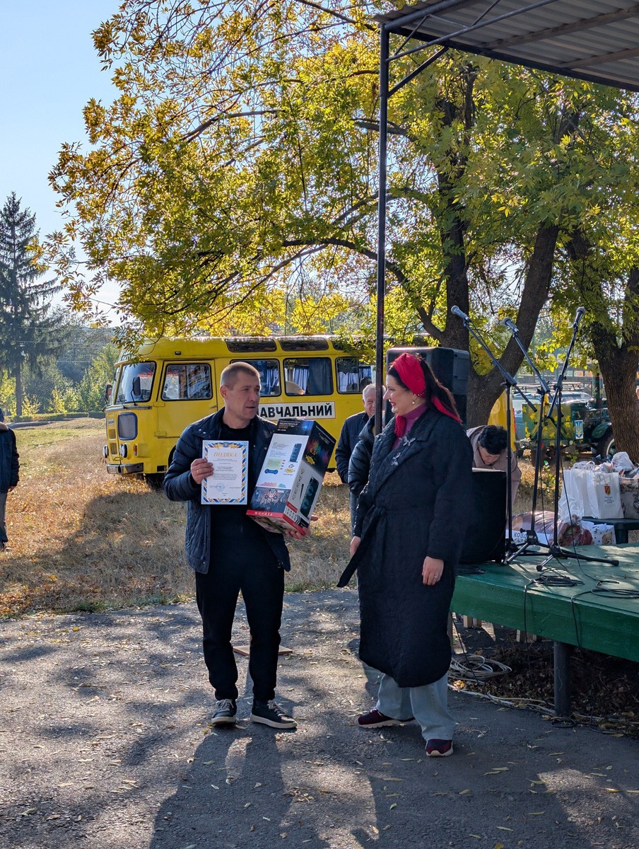 Село Петрове вітали  з днем народження