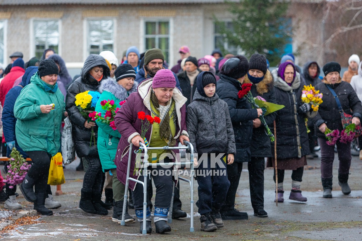 У Великій Андрусівці відкрили алею пам’яті героям