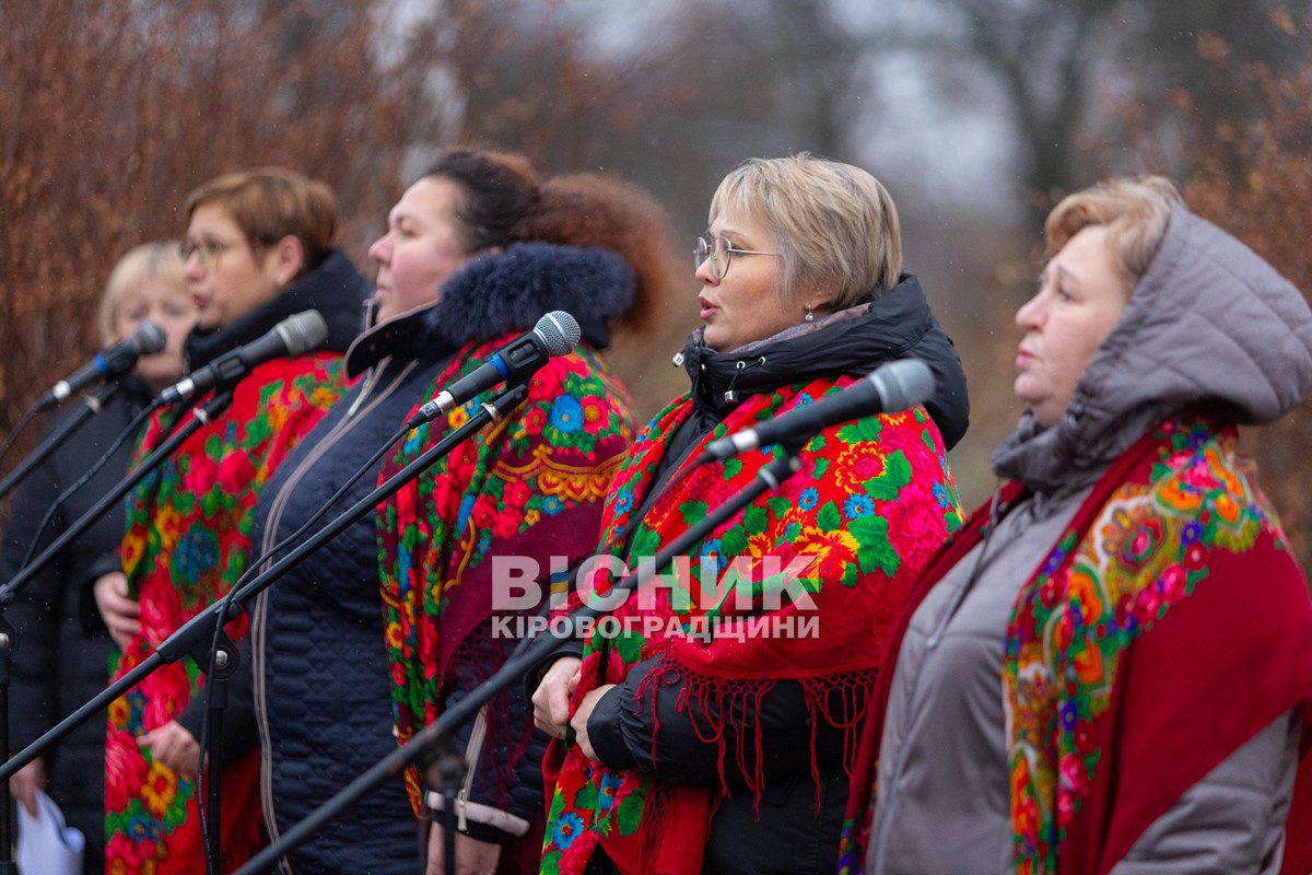 У Великій Андрусівці відкрили алею пам’яті героям