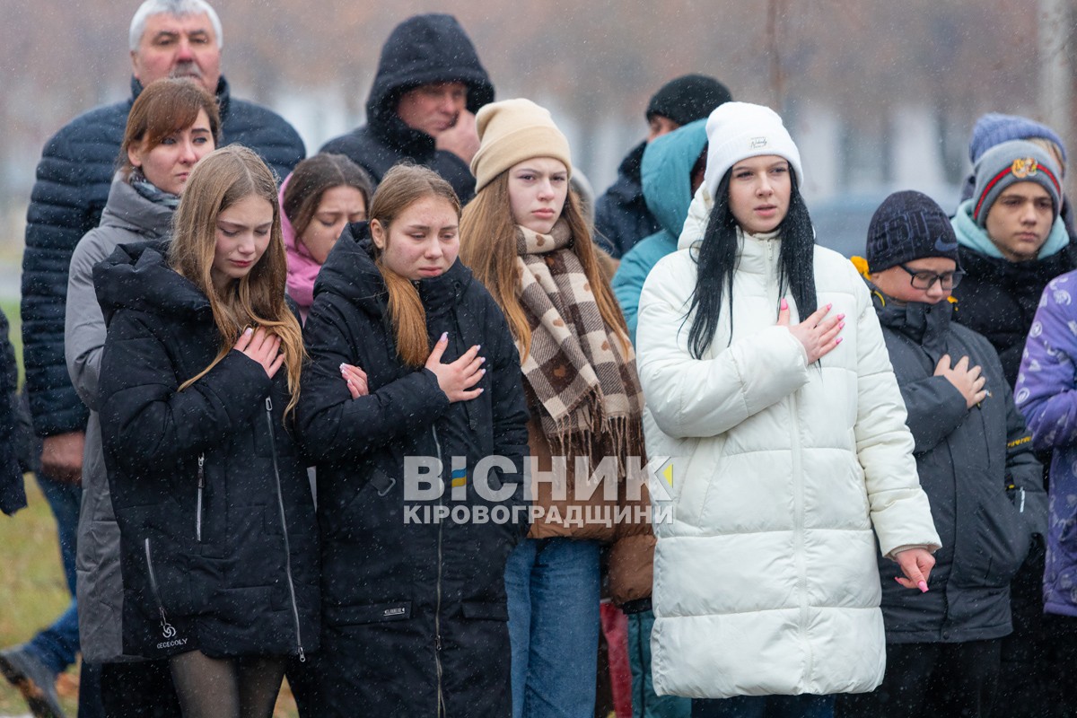 У Великій Андрусівці відкрили алею пам’яті героям