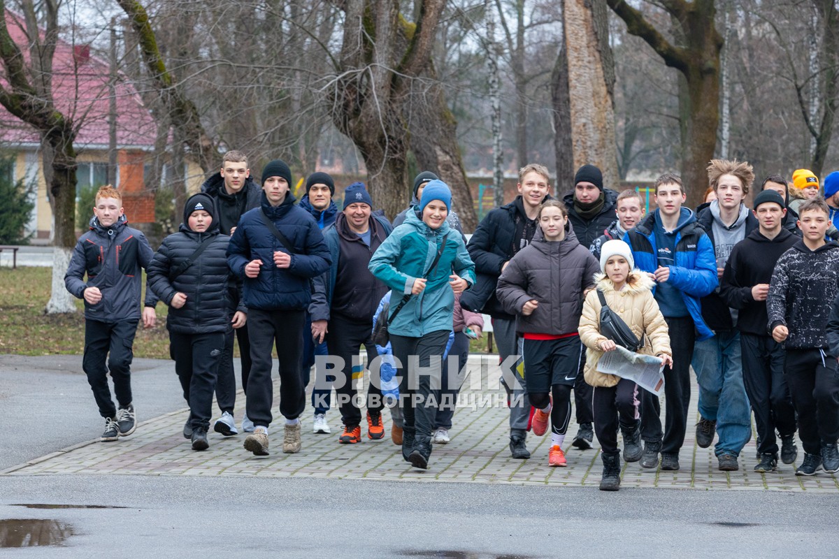 Під час благодійного забігу у Знам'янці збирали на РЕБ