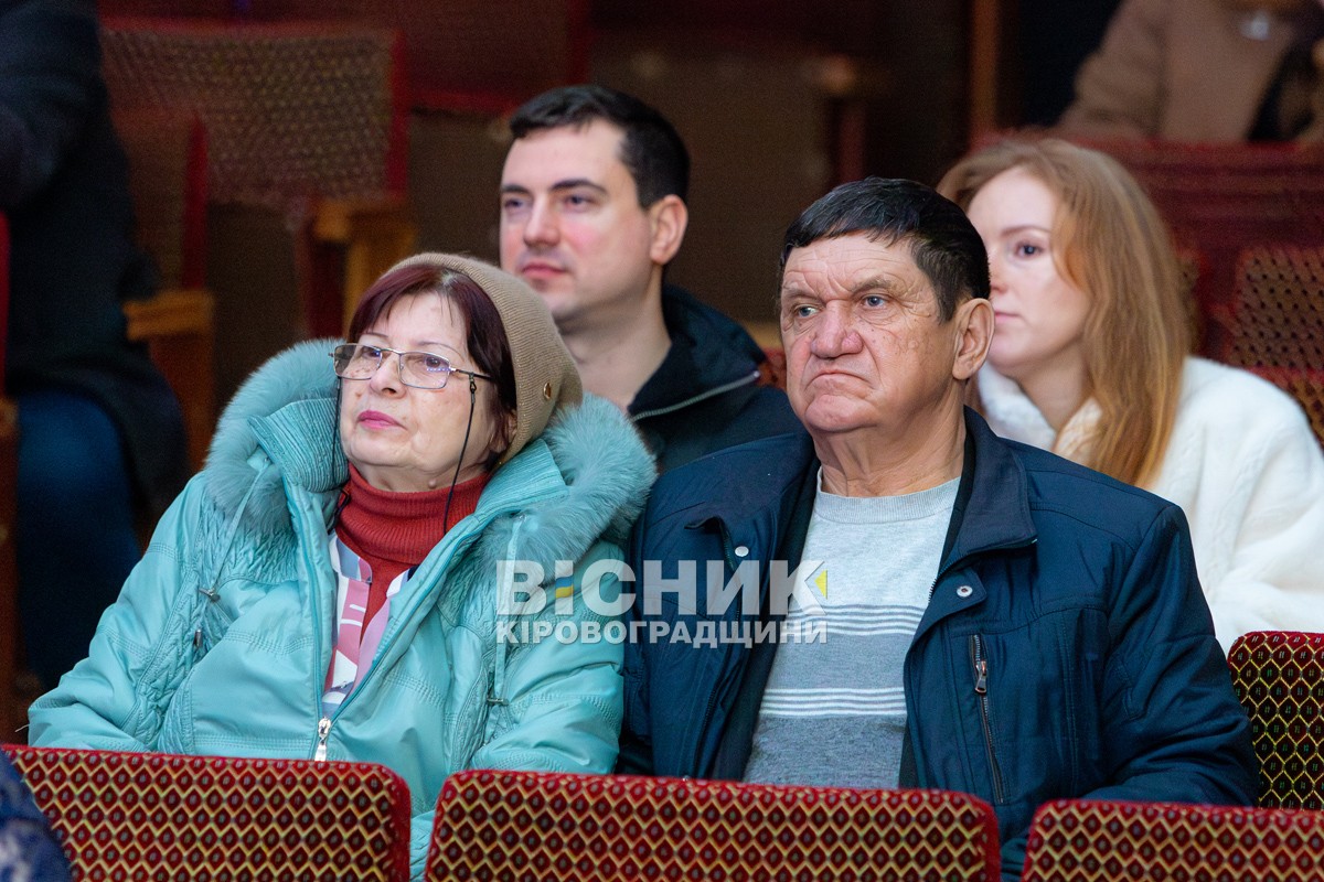 Пам’ять про Кузьму — у піснях і вчинках: у Світловодську відбувся благодійний концерт