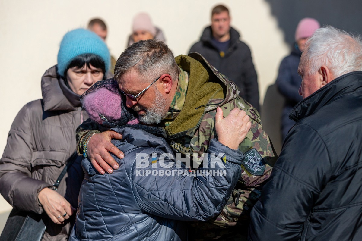 У Власівці попрощалися із захисником України Дмитром Скрипкою