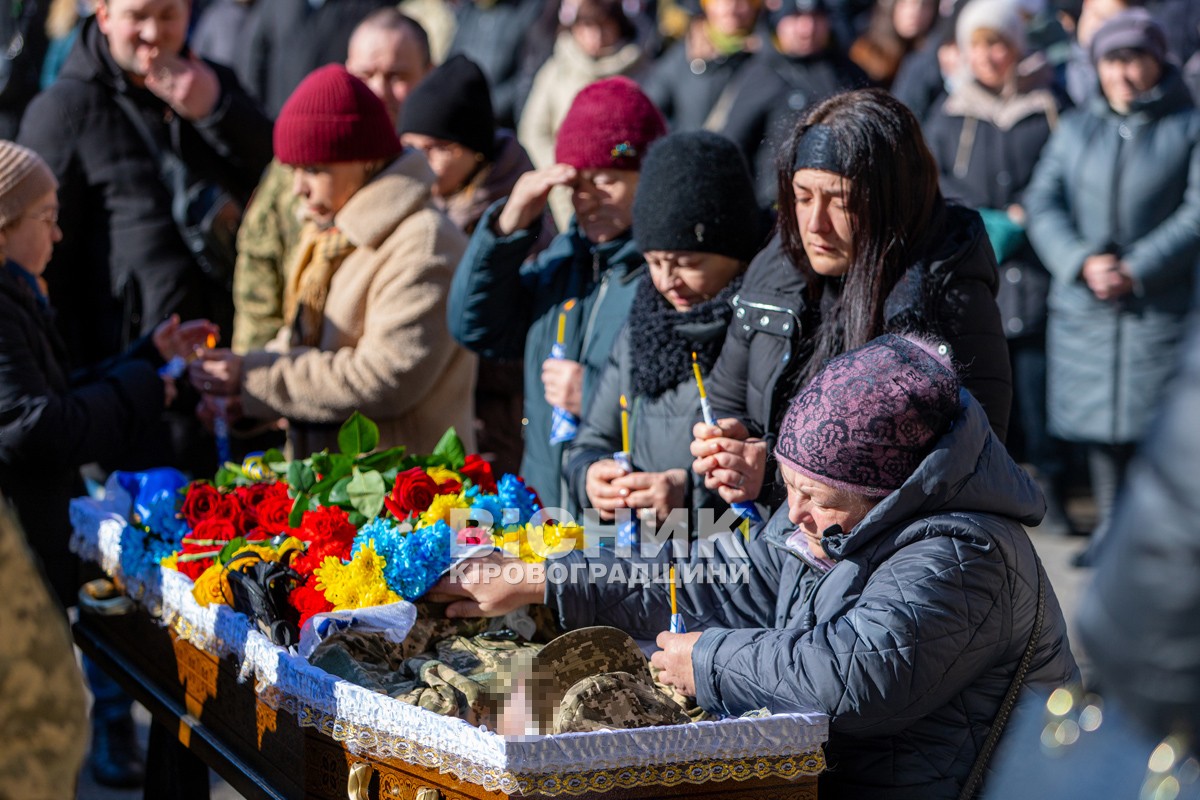 У Власівці попрощалися із захисником України Дмитром Скрипкою