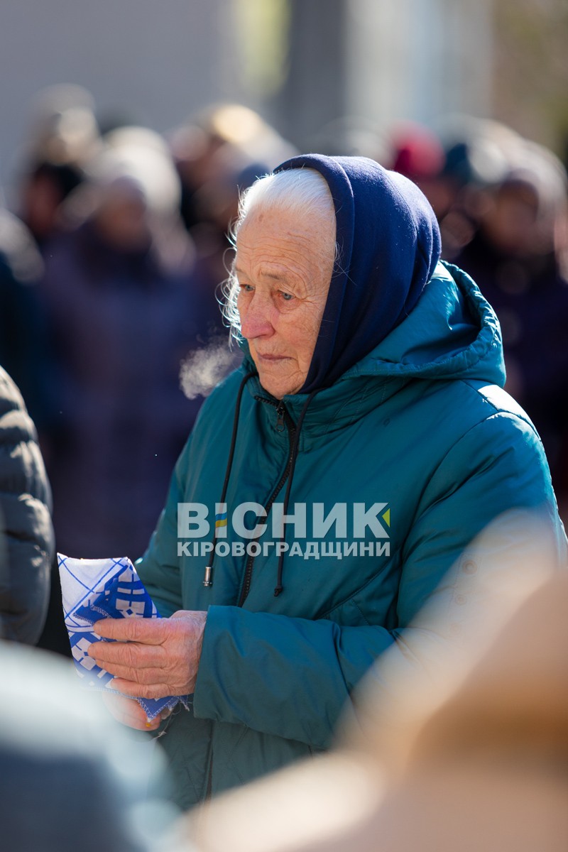 У Власівці попрощалися із захисником України Дмитром Скрипкою