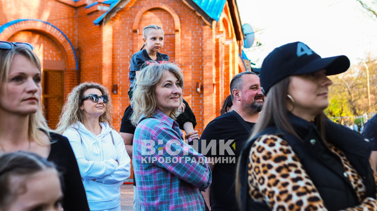 Квіткова феєрія та хіти Руслани: як Кропивницький відкрив весняний сезон у Дендропарку