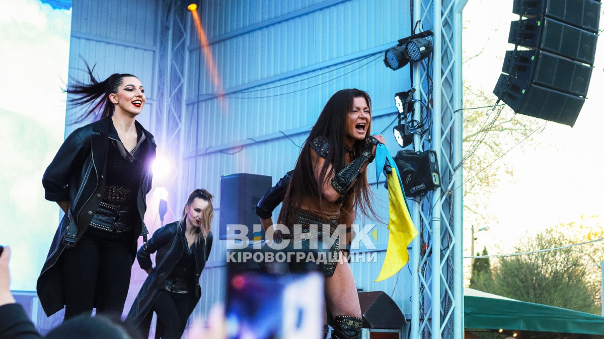 Квіткова феєрія та хіти Руслани: як Кропивницький відкрив весняний сезон у Дендропарку