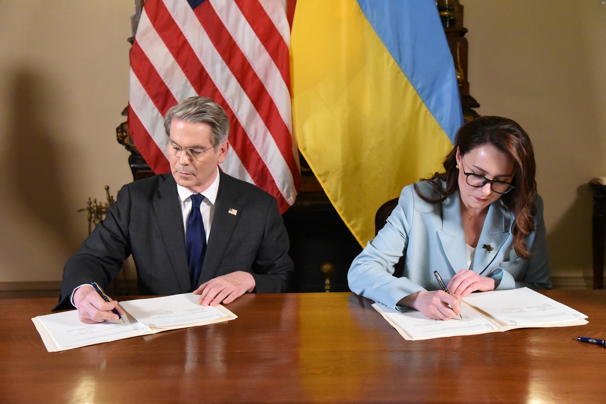 Підписано Угоду про створення Інвестиційного фонду відбудови США–Україна Підписано Угоду про створення Інвестиційного фонду відбудови США–Україна