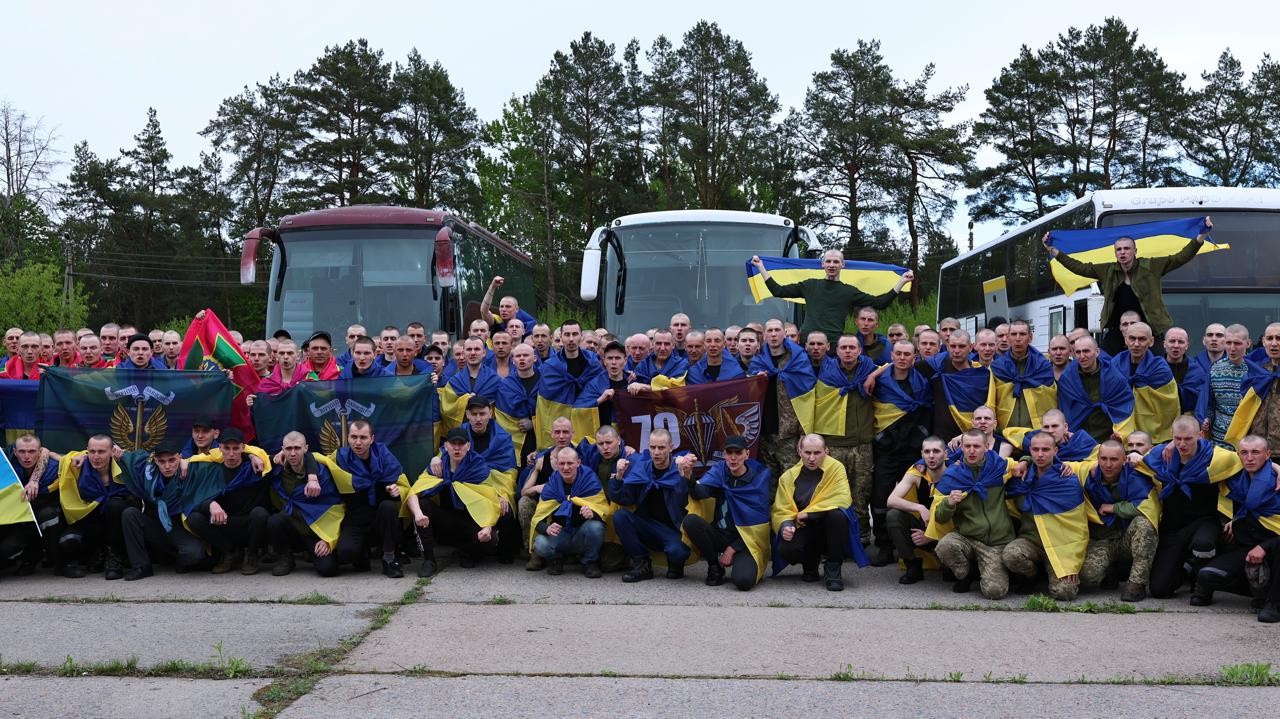 205 визволених з російського полону: дев'ятеро — сини Кіровоградщини 205 визволених з російського полону: дев'ятеро — сини Кіровоградщини