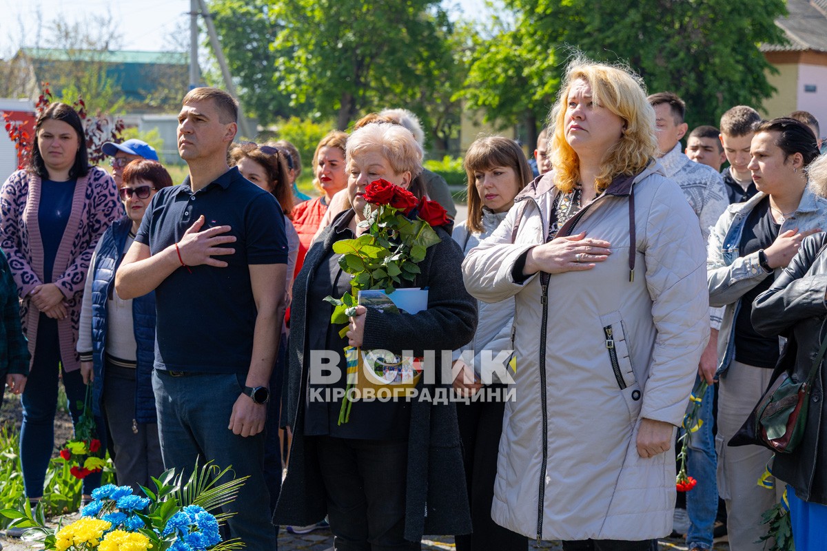 У Власівці вшанували полеглих у Другій світовій війні У Власівці вшанували полеглих у Другій світовій війні