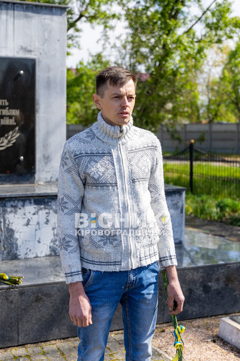 У Власівці вшанували полеглих у Другій світовій війні У Власівці вшанували полеглих у Другій світовій війні