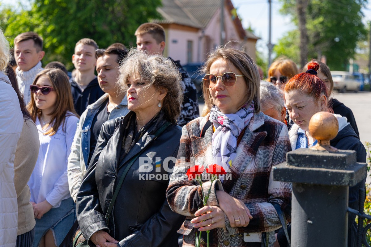 У Власівці вшанували полеглих у Другій світовій війні У Власівці вшанували полеглих у Другій світовій війні