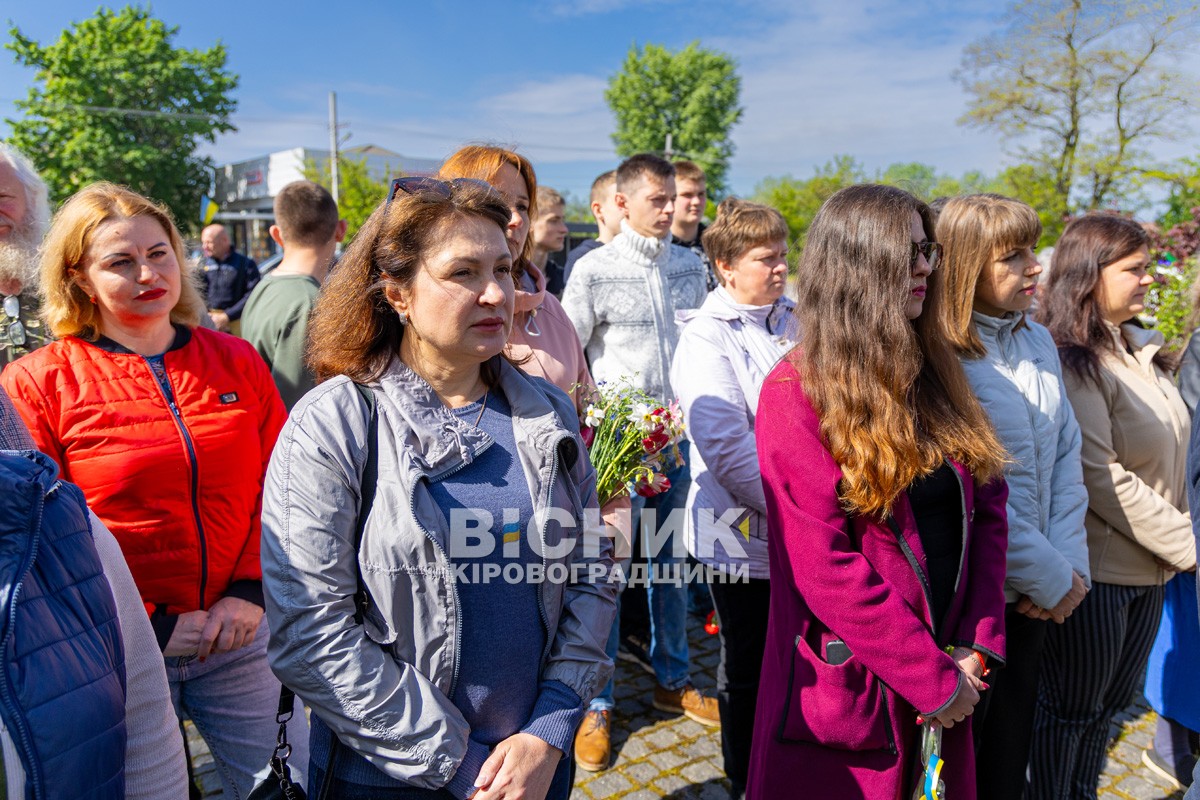 У Власівці вшанували полеглих у Другій світовій війні У Власівці вшанували полеглих у Другій світовій війні