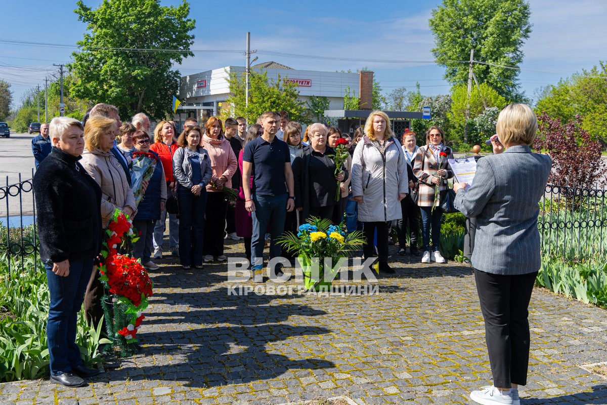 У Власівці вшанували полеглих у Другій світовій війні У Власівці вшанували полеглих у Другій світовій війні