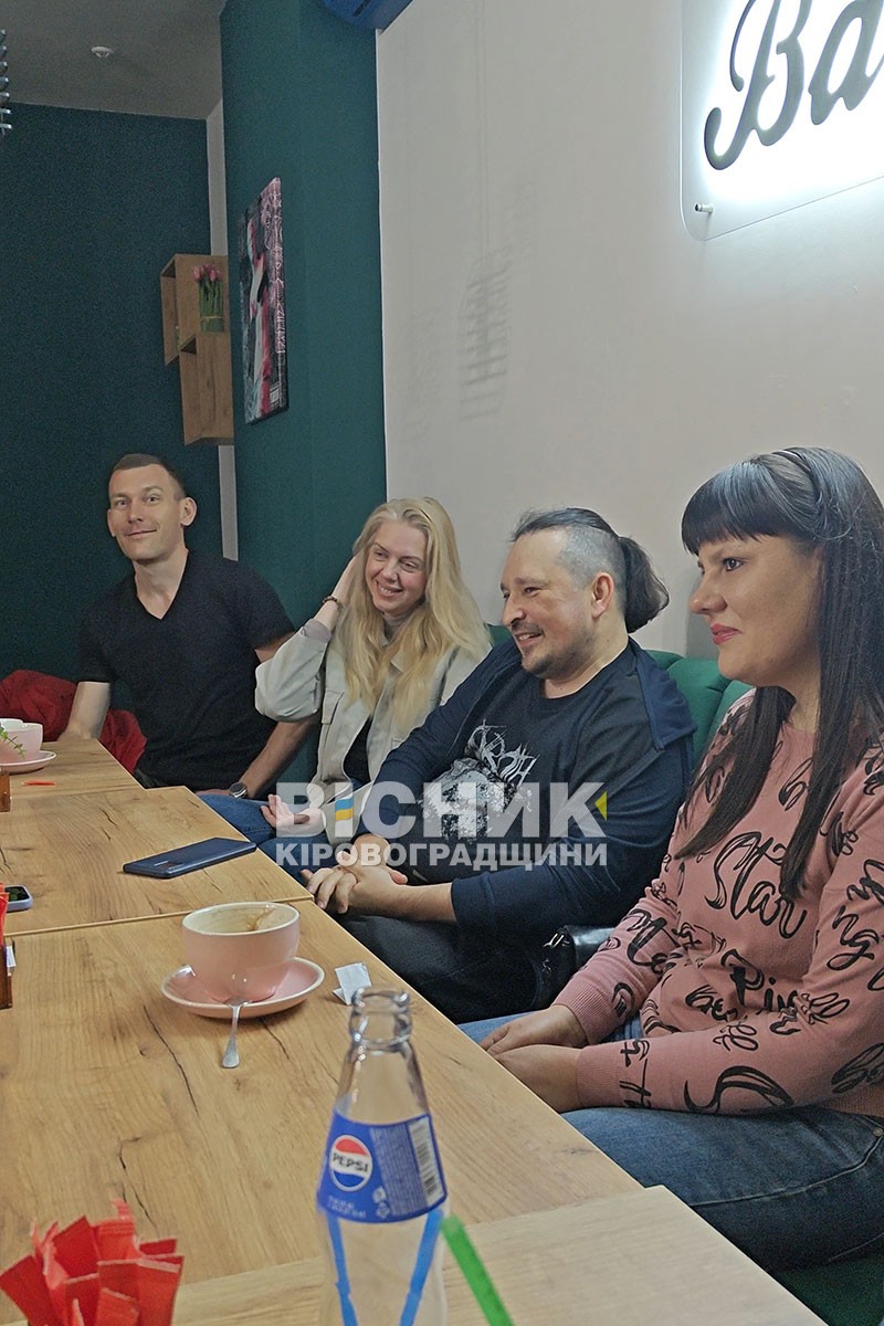 Музика українською: у Кропивницькому відбулася зустріч мовного клубу "Нарешті" Музика українською: у Кропивницькому відбулася зустріч мовного клубу "Нарешті"