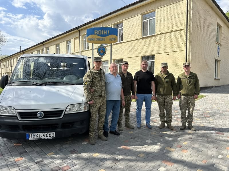 Громади Кіровоградщини продовжують підтримувати ЗСУ: авто, обладнання і благодійність Громади Кіровоградщини продовжують підтримувати ЗСУ: авто, обладнання і благодійність