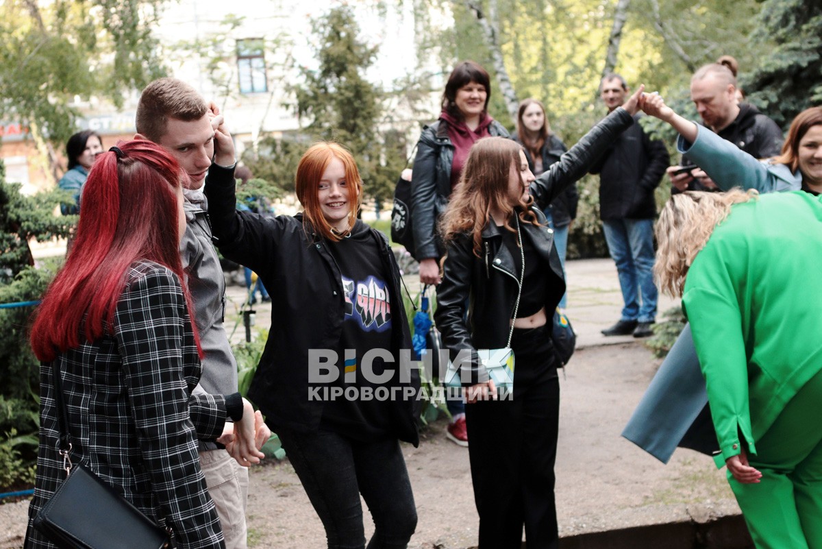 «Де земля тремтить»: гурт «ЯРИ» провів у Кропивницькому концерт, що став ритуалом єднання