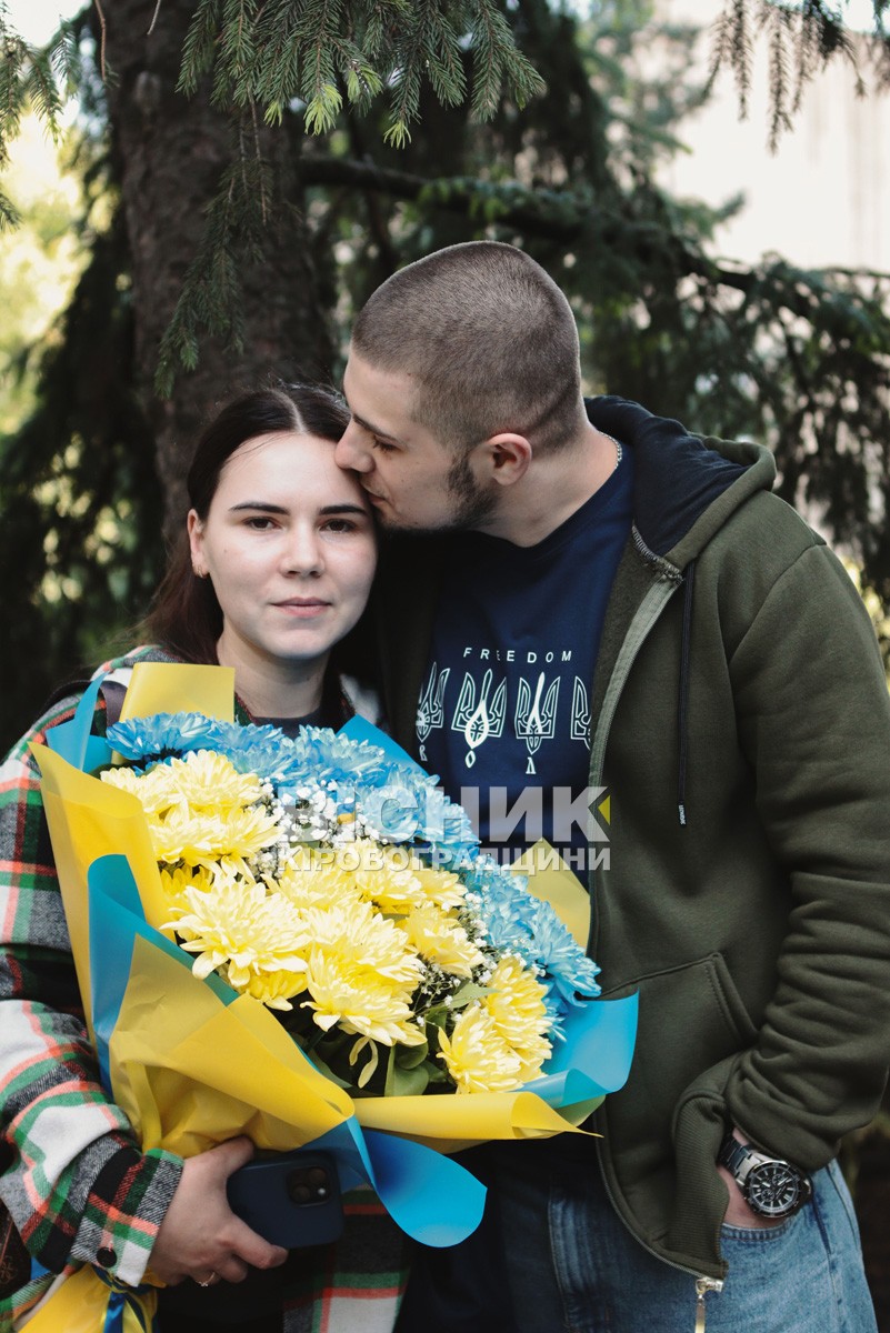 «Де земля тремтить»: гурт «ЯРИ» провів у Кропивницькому концерт, що став ритуалом єднання