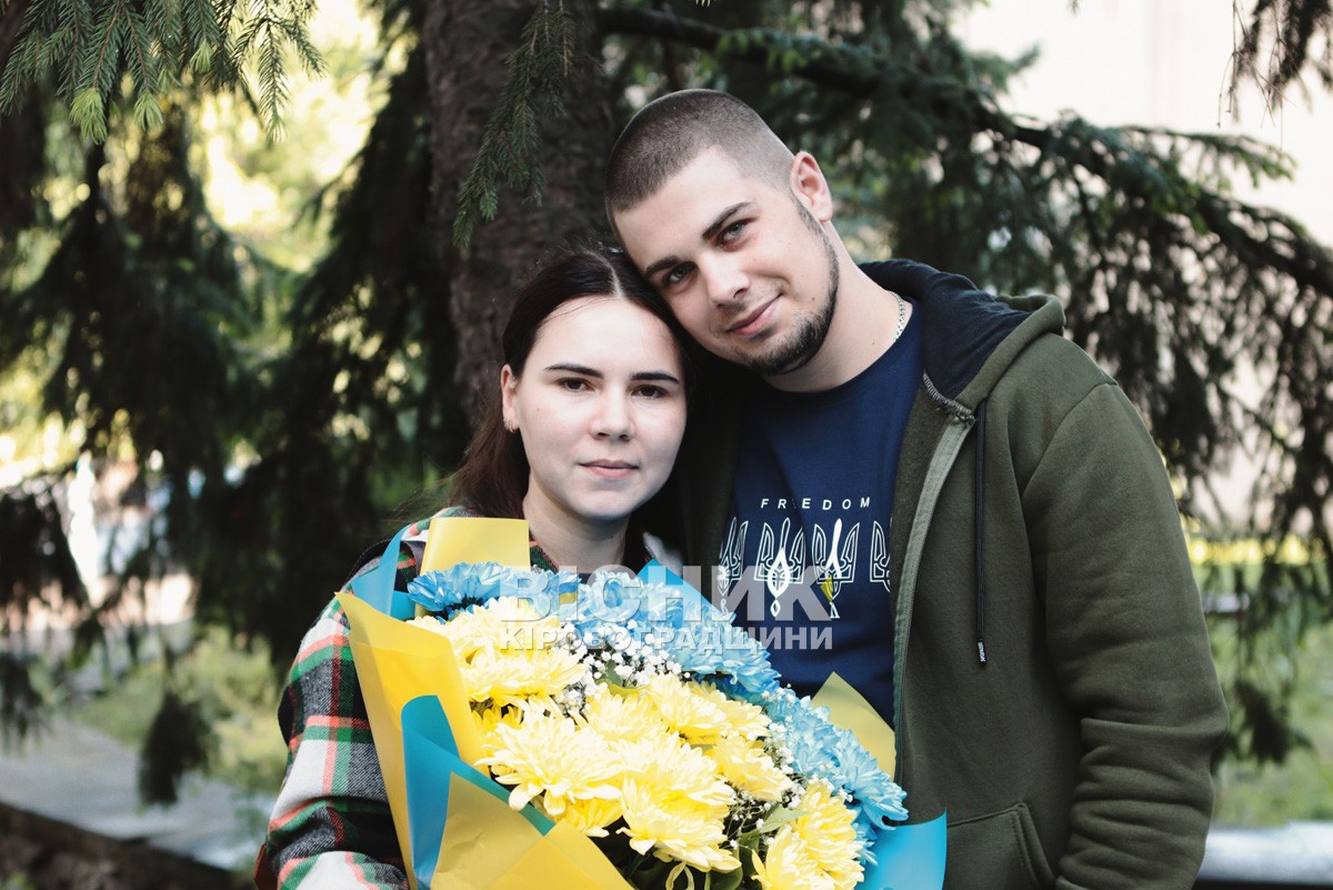 «Де земля тремтить»: гурт «ЯРИ» провів у Кропивницькому концерт, що став ритуалом єднання