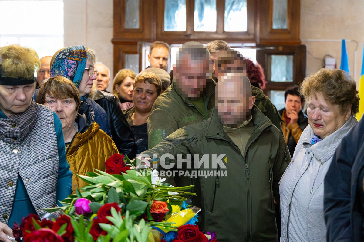 Назавжди 31: Світловодськ попрощався з полеглим захисником України Андрієм Ткаченком