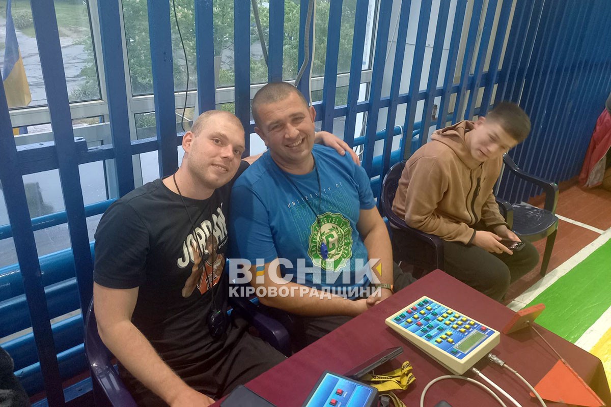 «Комети» сяяли на домашньому паркеті — Світловодськ виборов перемогу у всеукраїнському турнірі