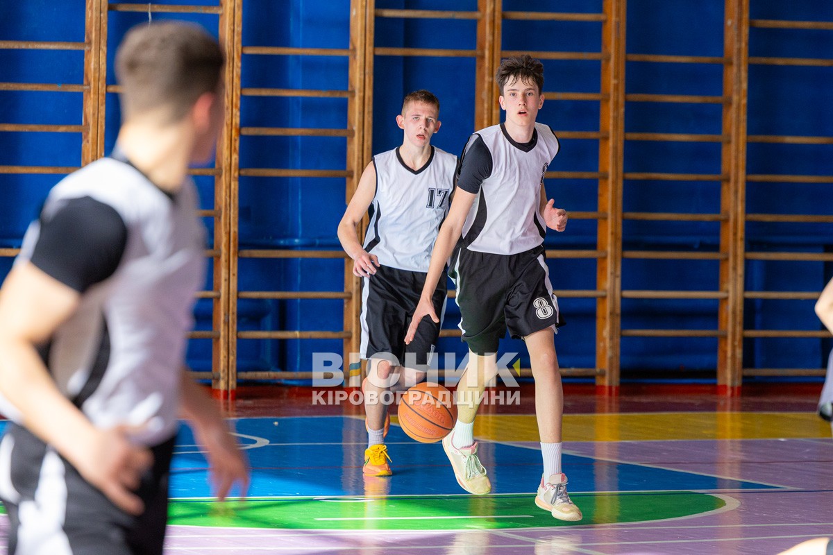 «Комети» сяяли на домашньому паркеті — Світловодськ виборов перемогу у всеукраїнському турнірі