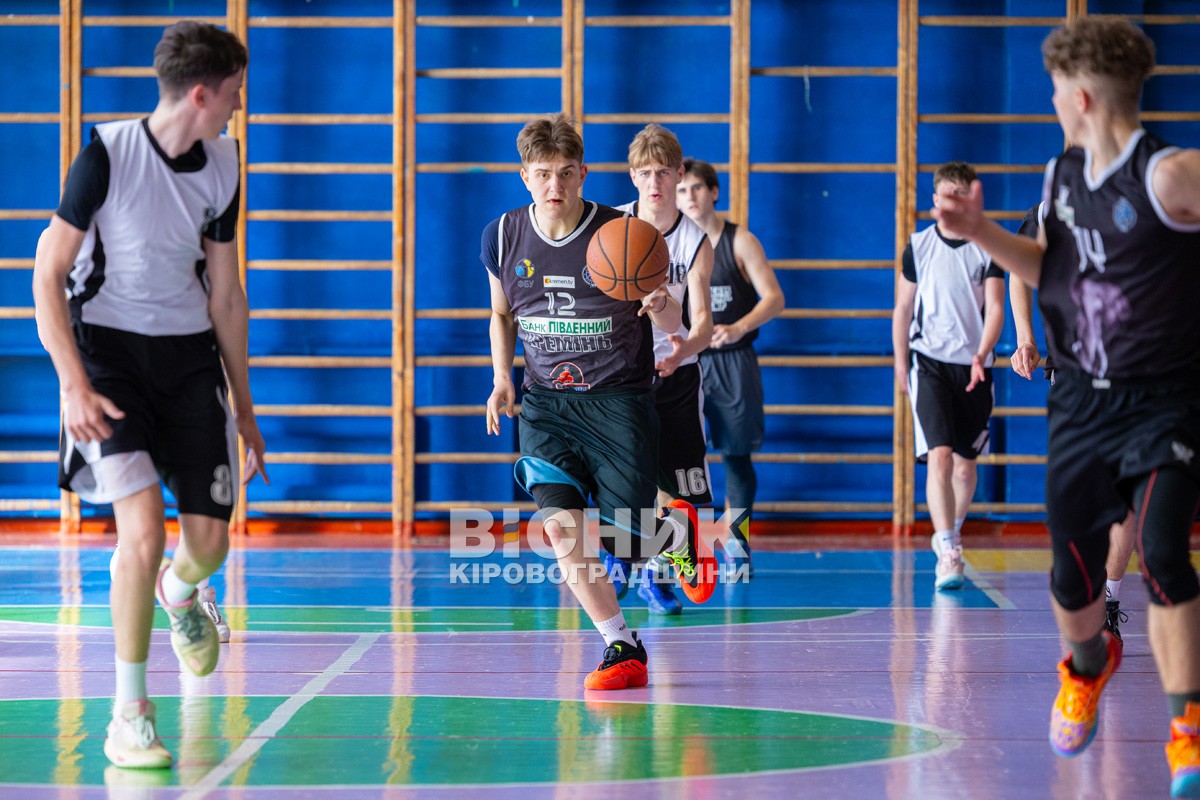 «Комети» сяяли на домашньому паркеті — Світловодськ виборов перемогу у всеукраїнському турнірі
