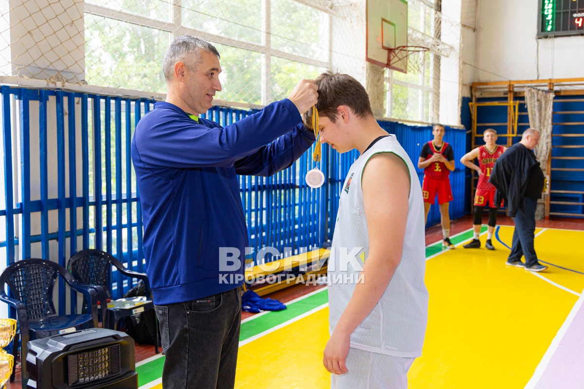 «Комети» сяяли на домашньому паркеті — Світловодськ виборов перемогу у всеукраїнському турнірі