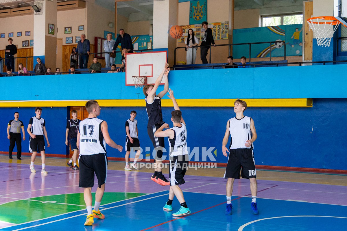 «Комети» сяяли на домашньому паркеті — Світловодськ виборов перемогу у всеукраїнському турнірі