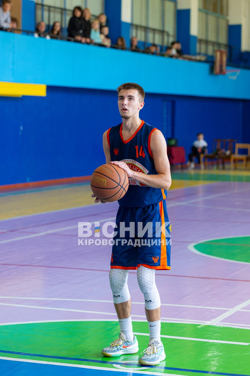 «Комети» сяяли на домашньому паркеті — Світловодськ виборов перемогу у всеукраїнському турнірі