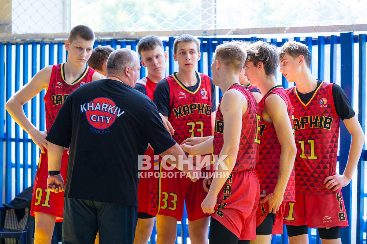 «Комети» сяяли на домашньому паркеті — Світловодськ виборов перемогу у всеукраїнському турнірі