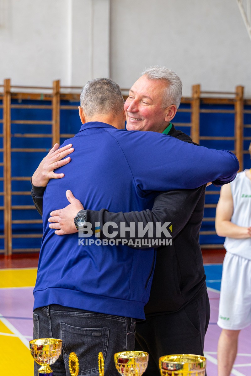 «Комети» сяяли на домашньому паркеті — Світловодськ виборов перемогу у всеукраїнському турнірі