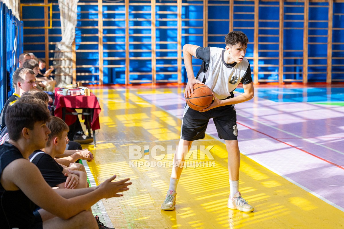 «Комети» сяяли на домашньому паркеті — Світловодськ виборов перемогу у всеукраїнському турнірі